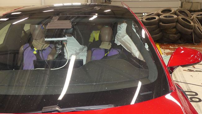 Tesla-Model-S-en-Euro NCAP-airbag-central